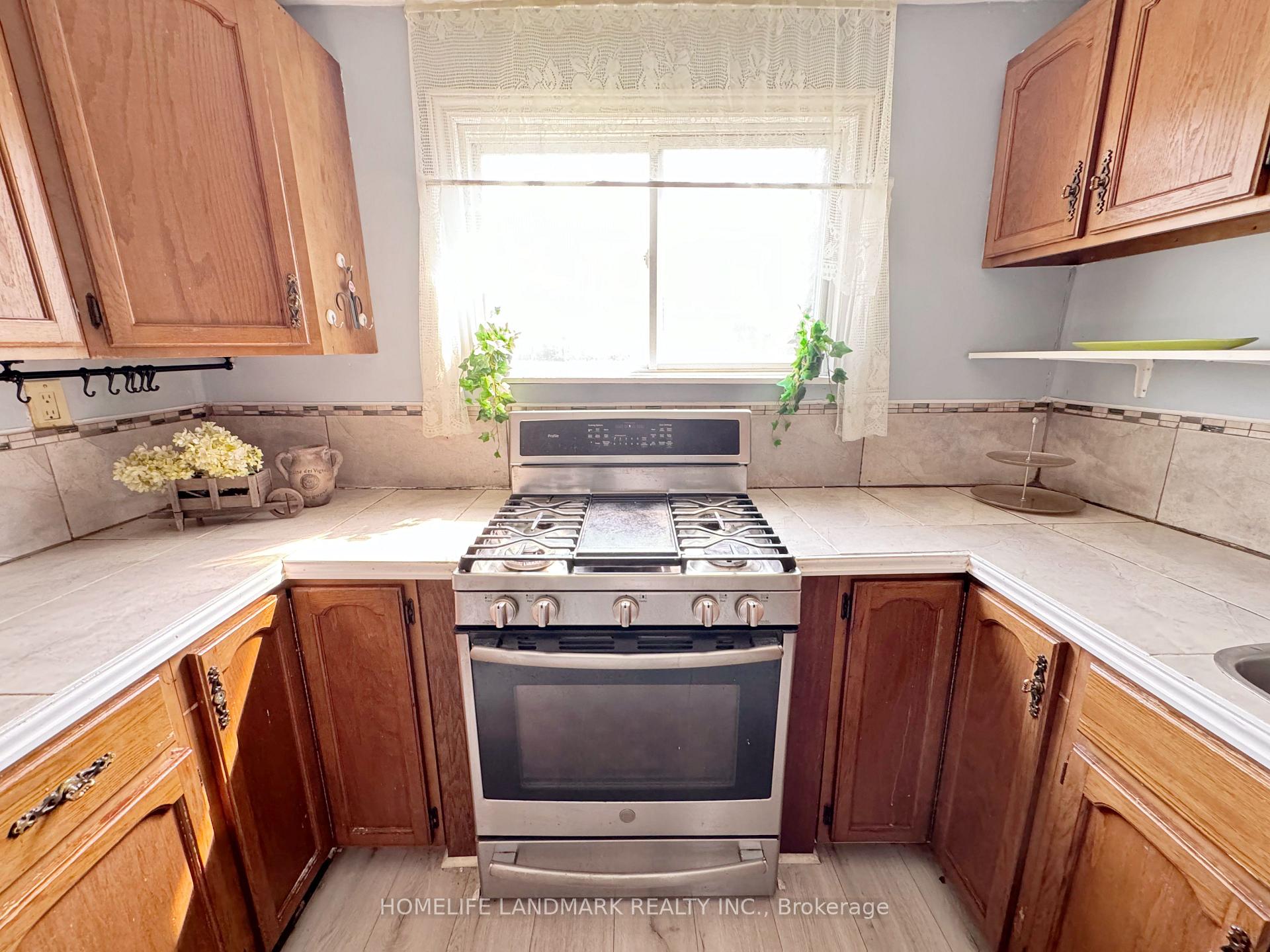 Photo 11 of 337 Cannifton Road N, Belleville, Thurlow Ward — HOMEH