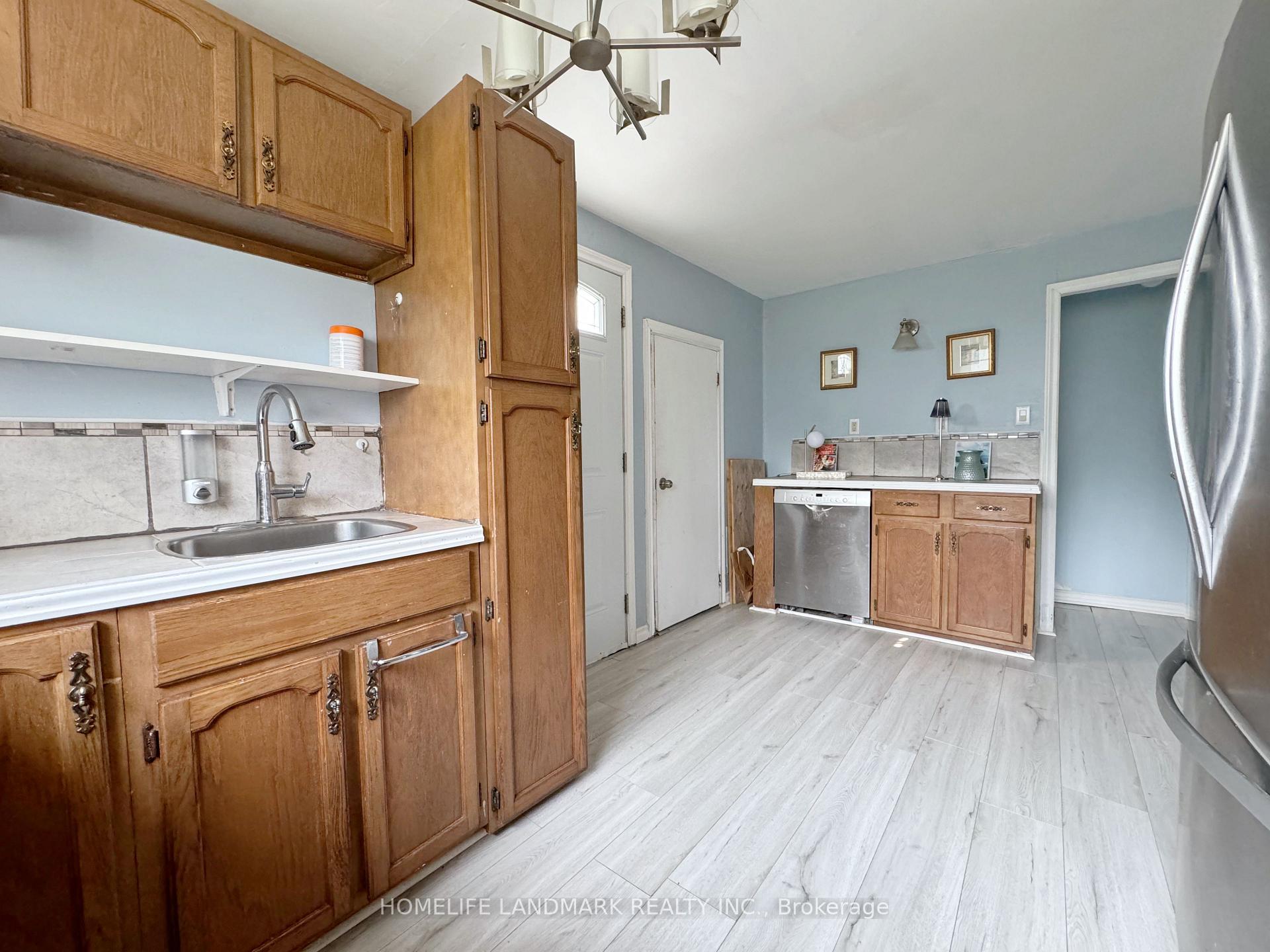 Photo 13 of 337 Cannifton Road N, Belleville, Thurlow Ward — HOMEH