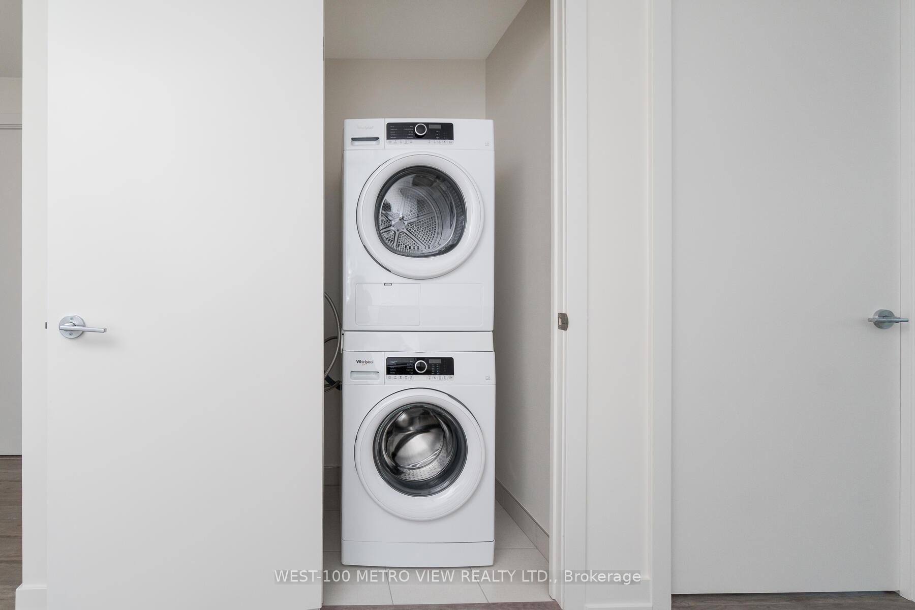 Photo 9 of Unit 822, 212 King Street E, Hamilton, Beasley — HOMEH