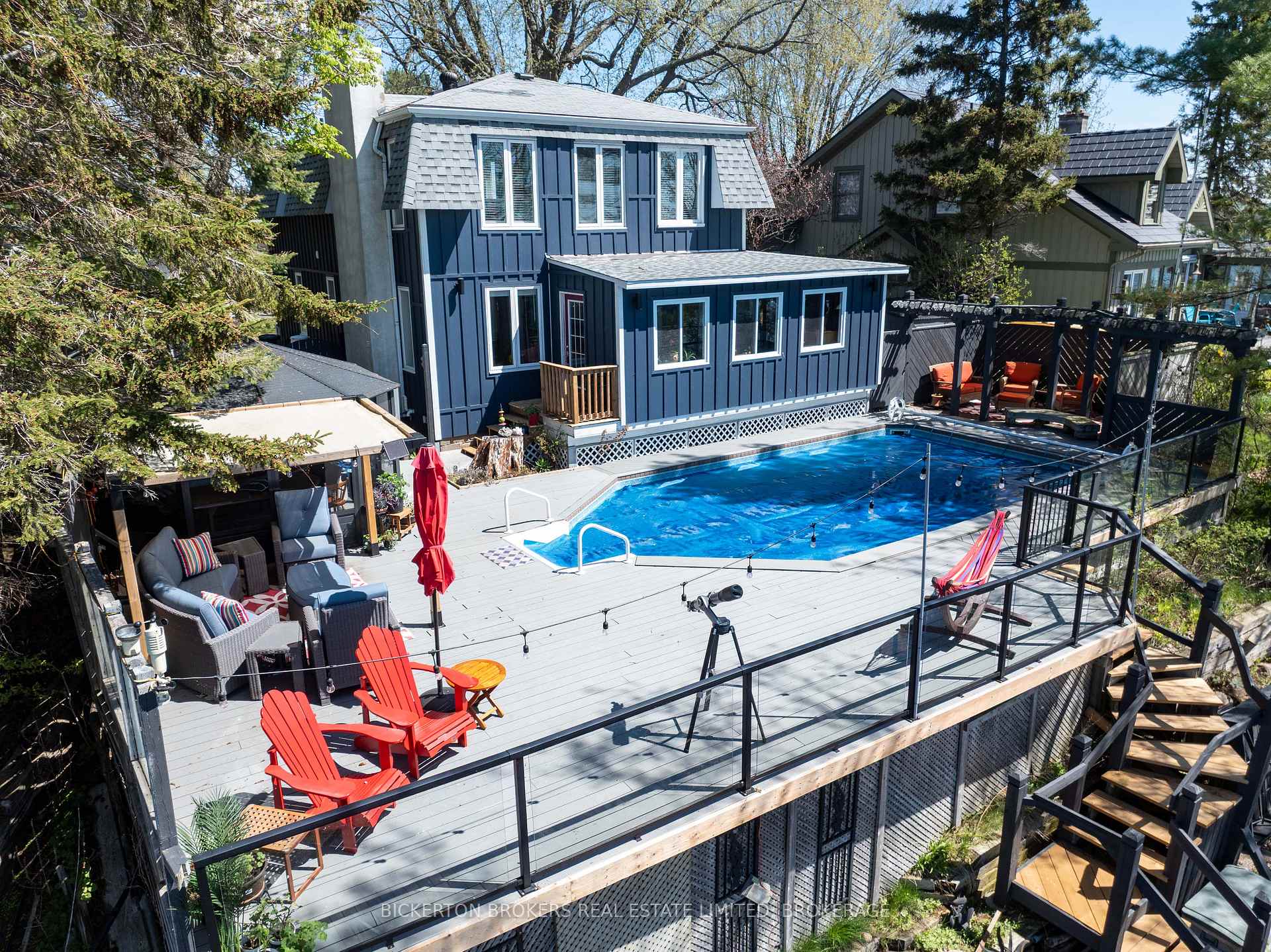 Photo 1 of 9 Gray's Lane, Gananoque — HOMEH