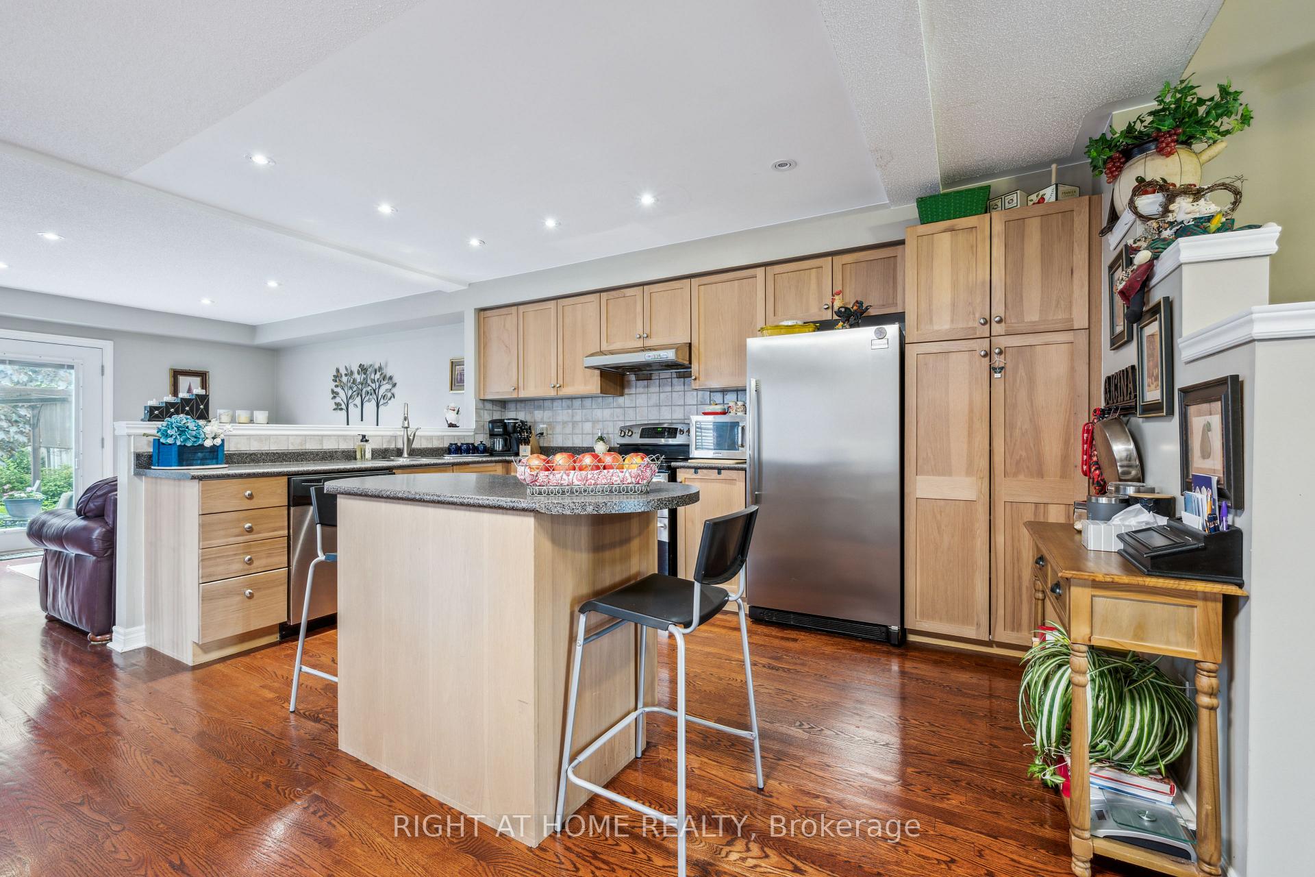 Photo 9 of 6 Traymore Street, Brampton, Fletcher's Meadow — HOMEH