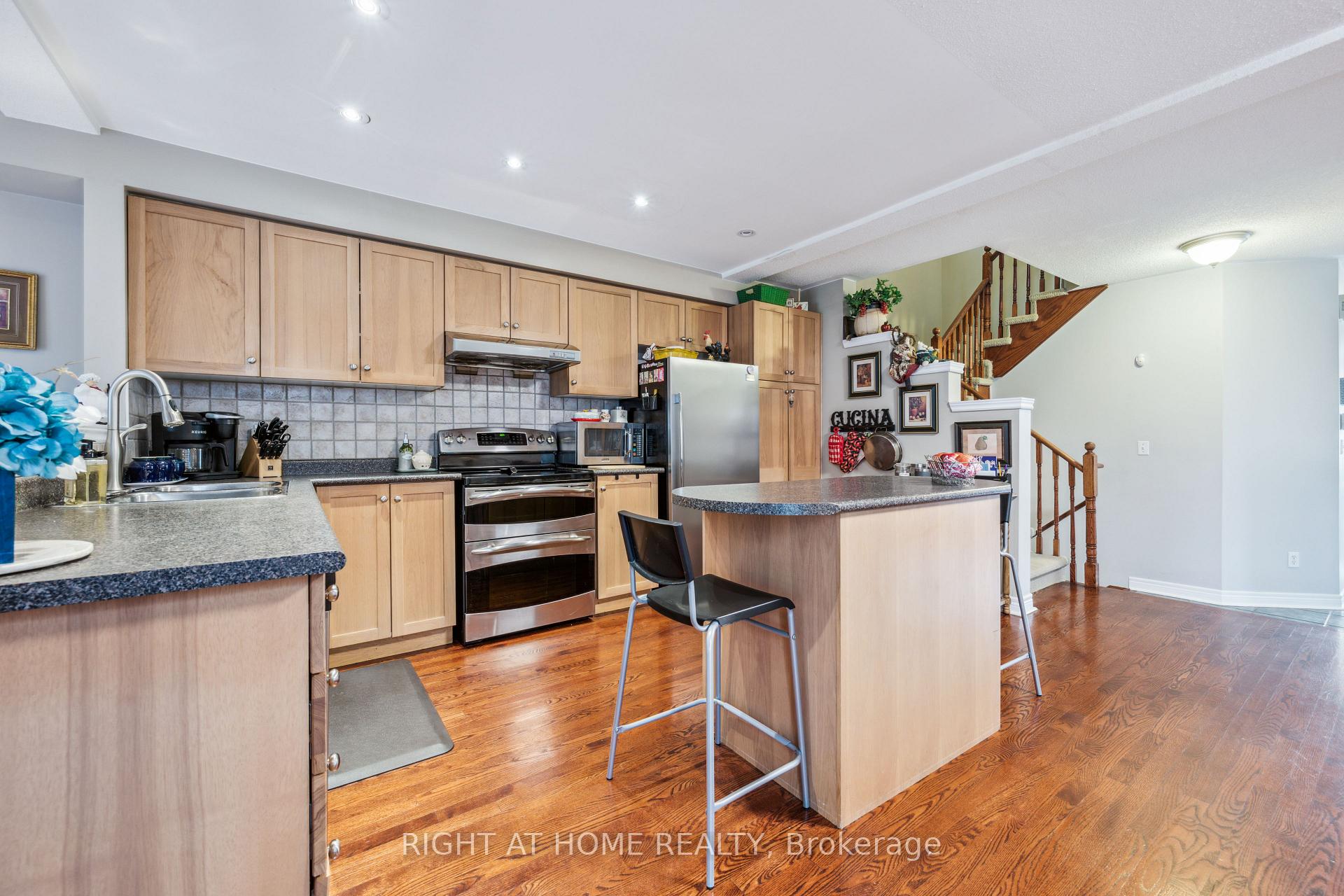 Photo 8 of 6 Traymore Street, Brampton, Fletcher's Meadow — HOMEH