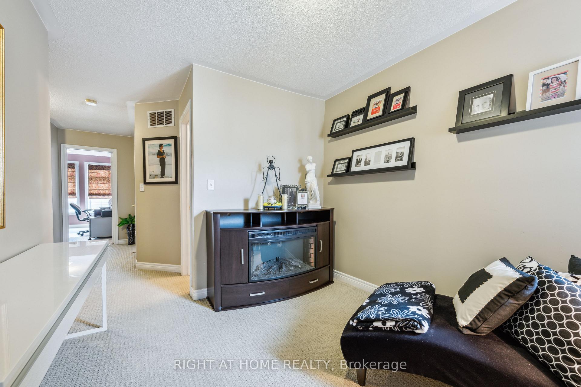 Photo 21 of 6 Traymore Street, Brampton, Fletcher's Meadow — HOMEH