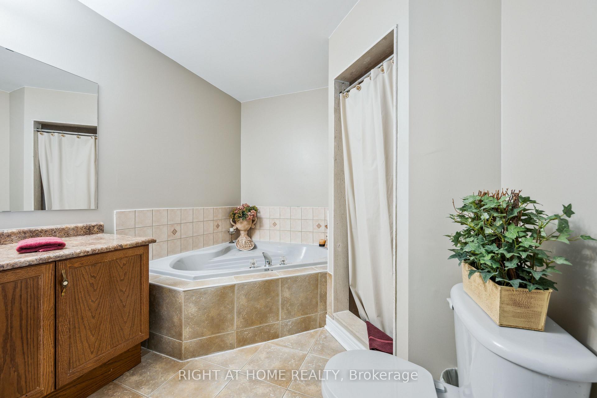Photo 24 of 6 Traymore Street, Brampton, Fletcher's Meadow — HOMEH