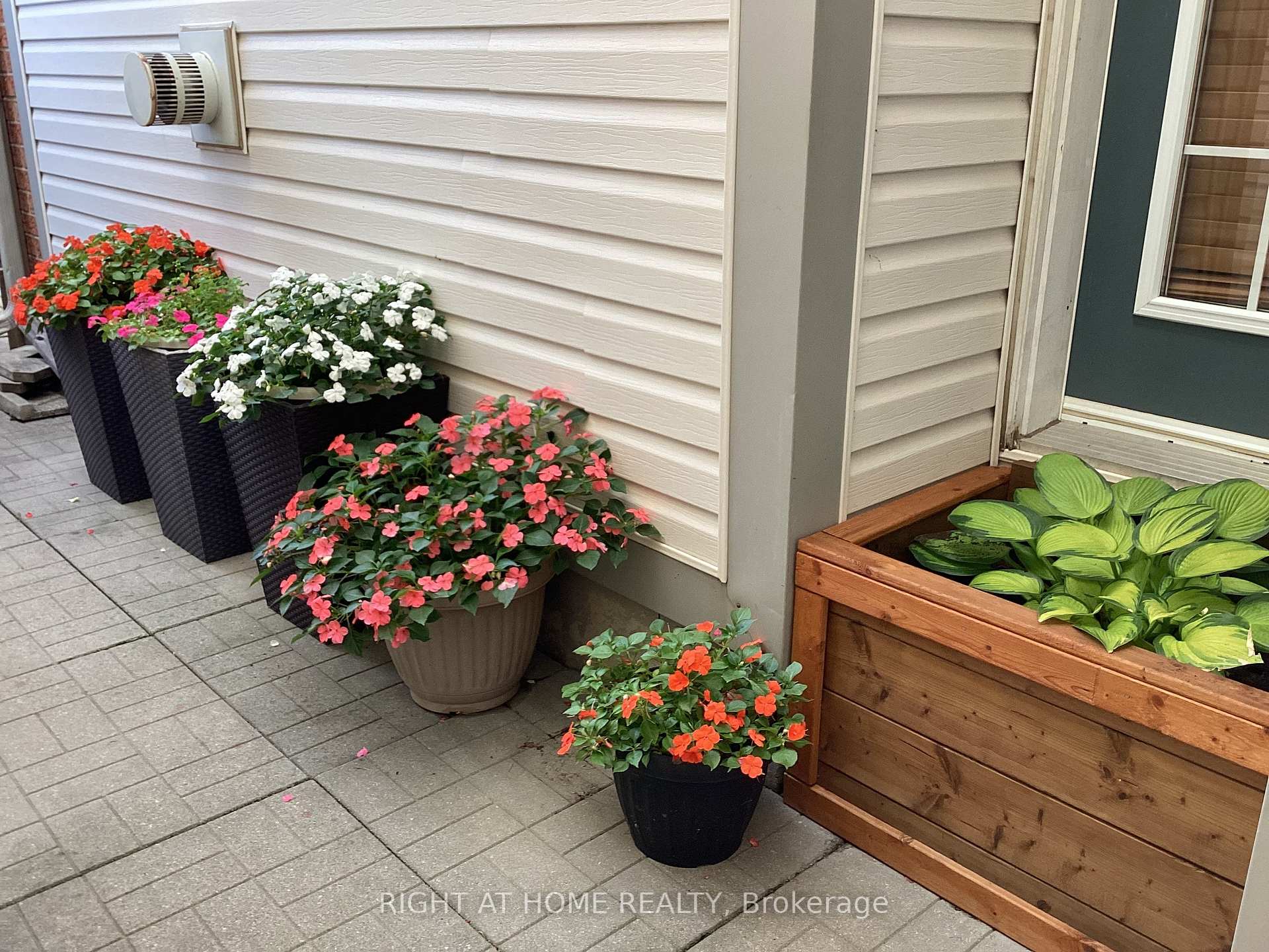 Photo 22 of 6 Traymore Street, Brampton, Fletcher's Meadow — HOMEH