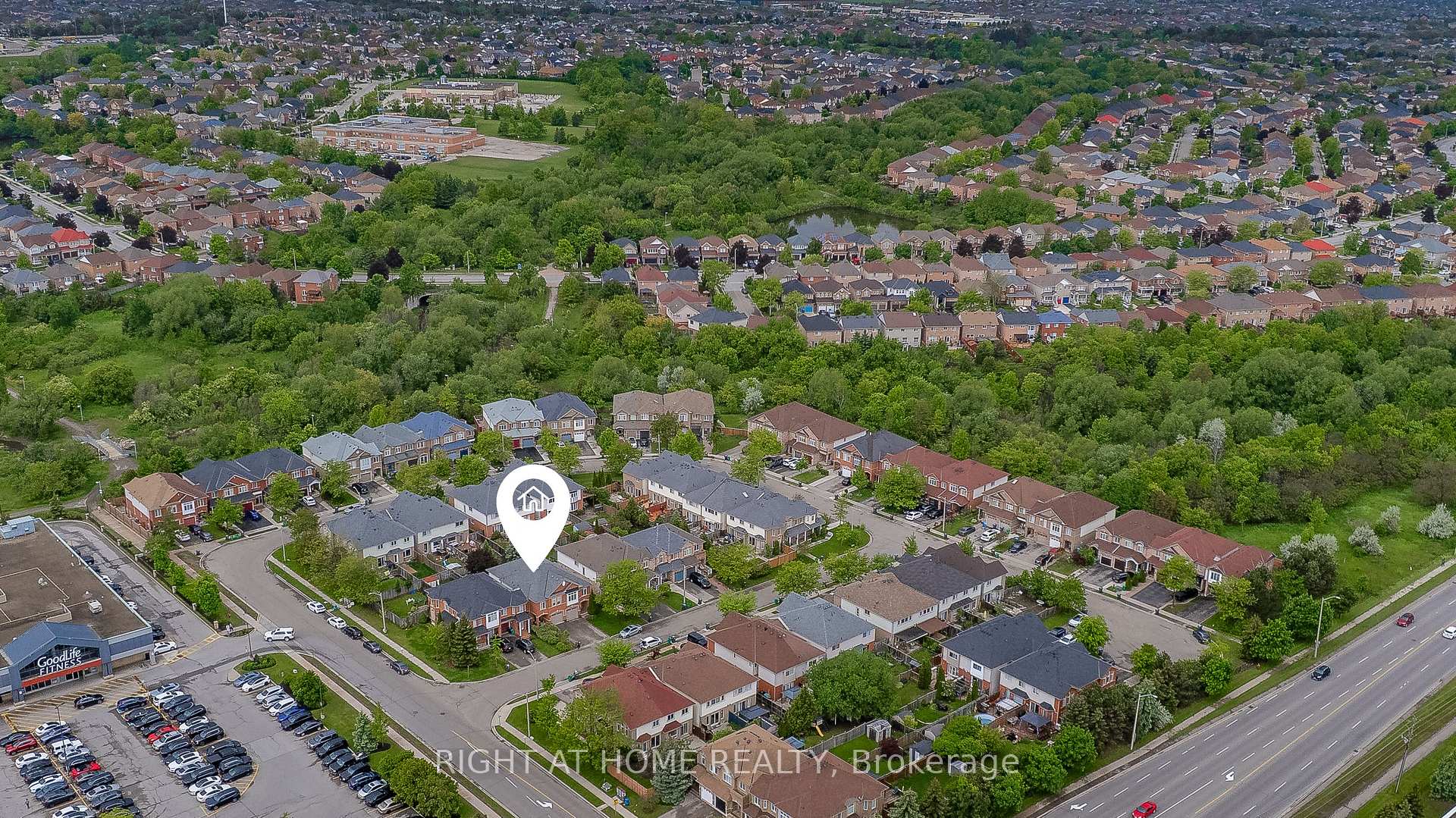 Photo 26 of 6 Traymore Street, Brampton, Fletcher's Meadow — HOMEH