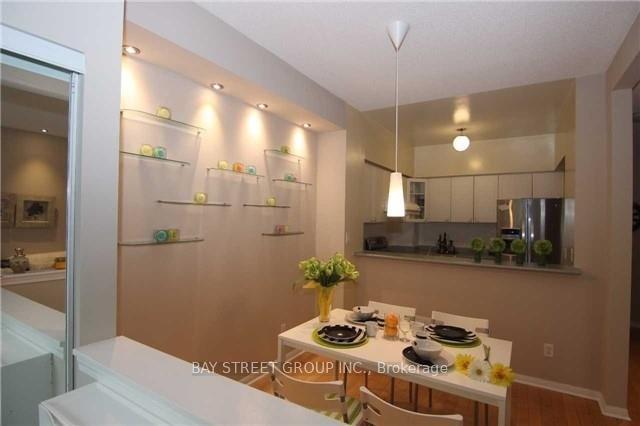 Photo 2 of Unit 2, 2 Cox Boulevard, Markham, Unionville — HOMEH