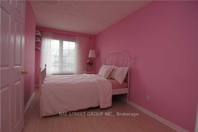 Photo 10 of Unit 2, 2 Cox Boulevard, Markham, Unionville — HOMEH