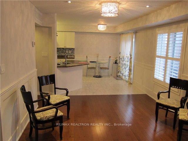 Photo 5 of 90 Louisbourg Way, Markham, Greensborough — HOMEH