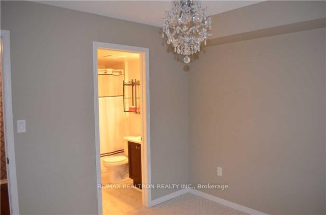 Photo 9 of 90 Louisbourg Way, Markham, Greensborough — HOMEH