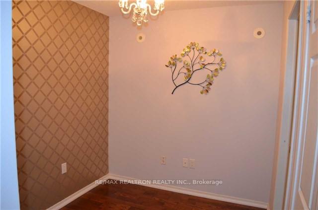 Photo 11 of 90 Louisbourg Way, Markham, Greensborough — HOMEH