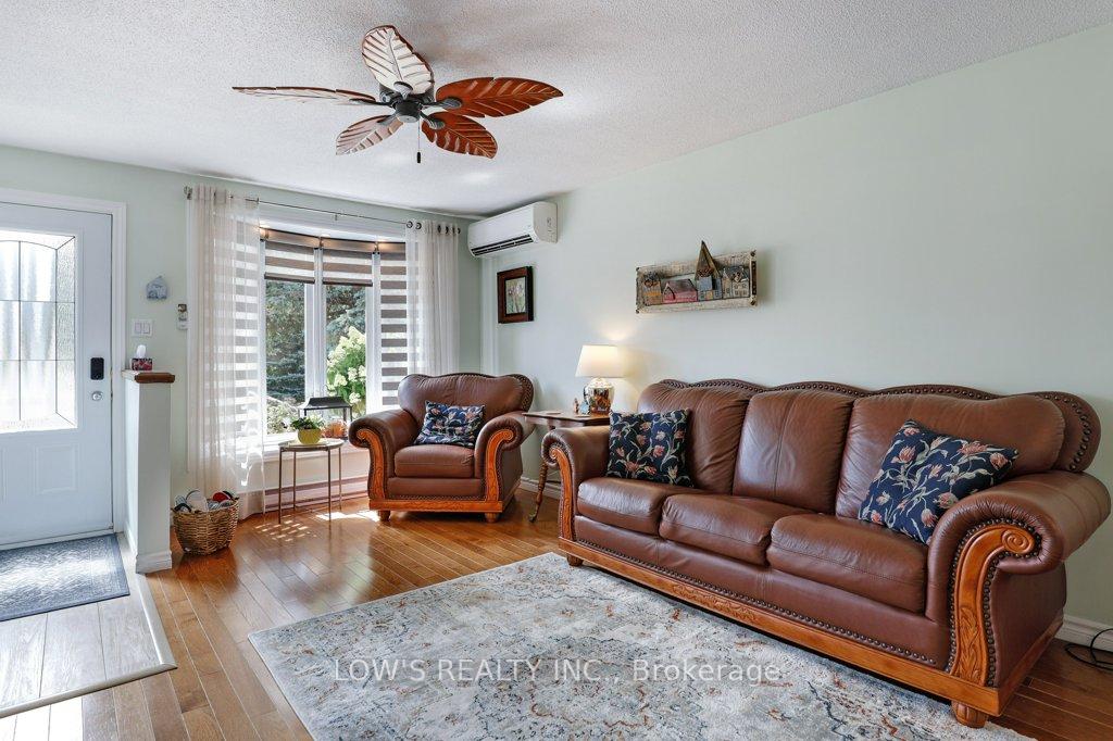 Photo 10 of 121 Barton Street, Champlain, Vankleek Hill — HOMEH