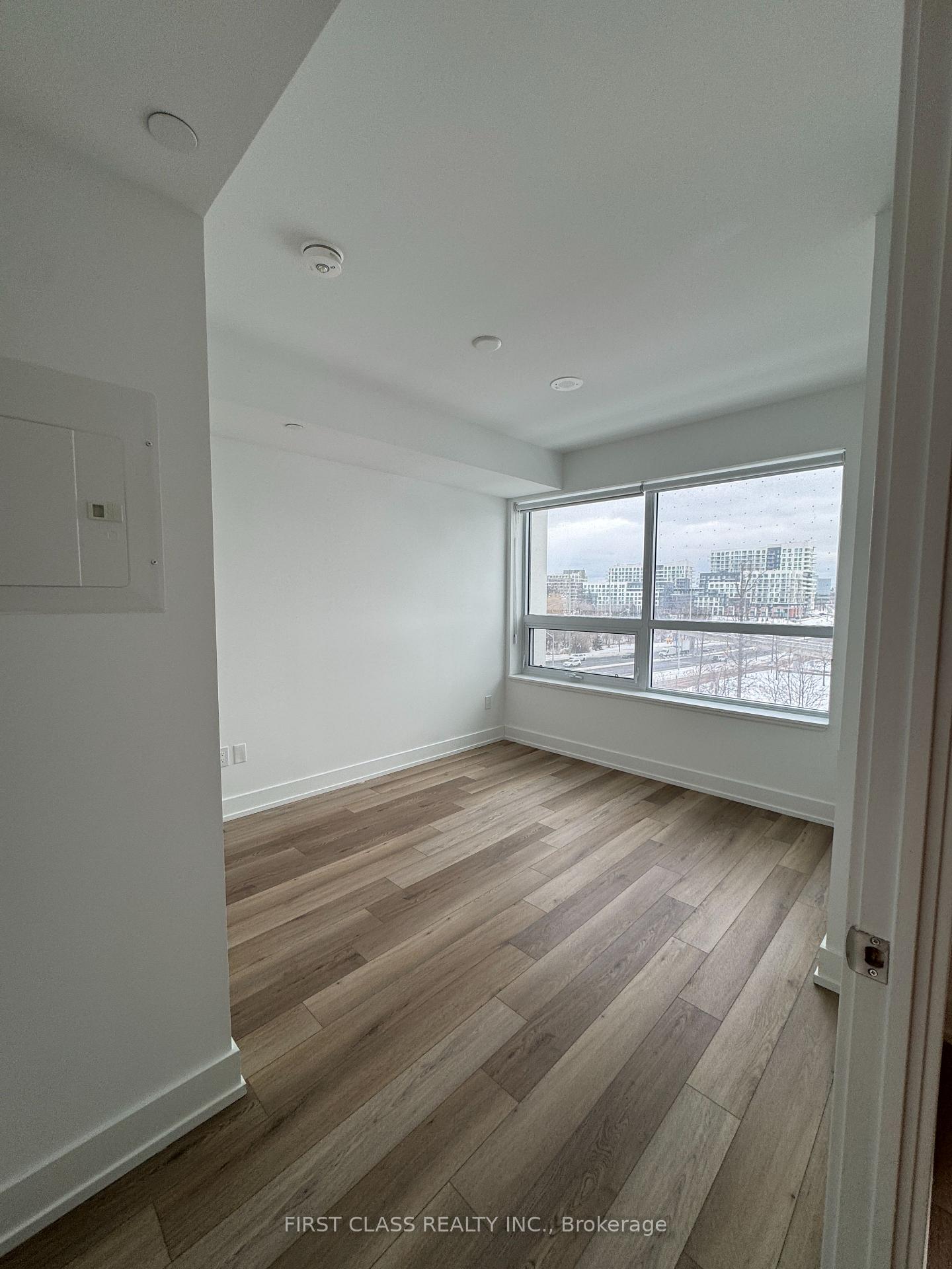 Photo 5 of Unit 618, 8 Cedarland Drive, Markham, Unionville — HOMEH