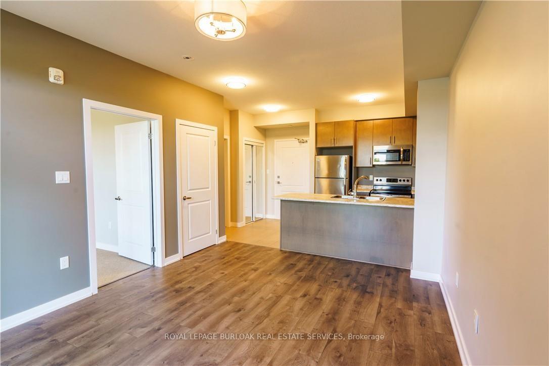 Photo 8 of Unit 135, 101 Shoreview Place, Hamilton, Stoney Creek — HOMEH