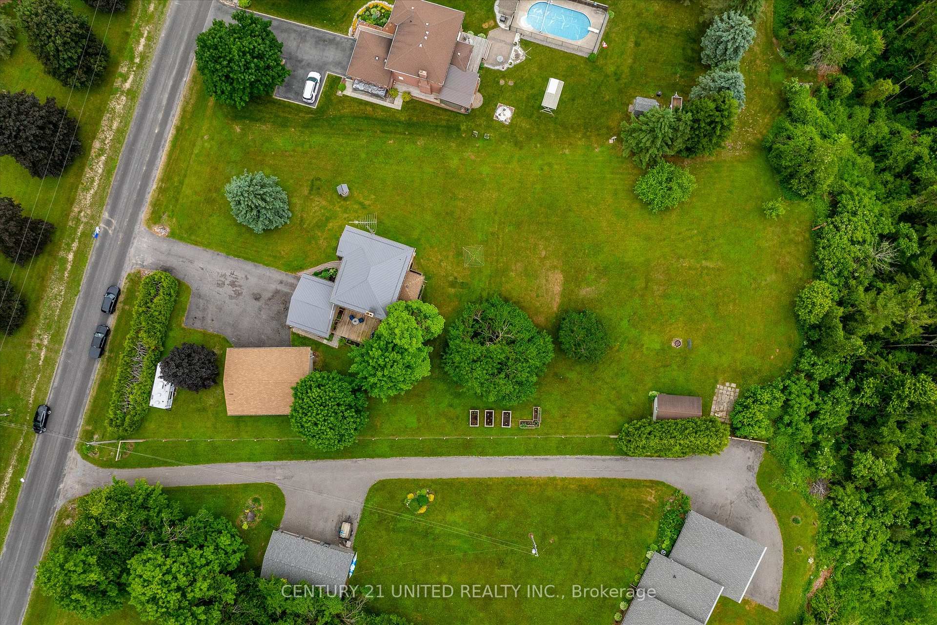 Photo 4 of 44 Valleyview Drive, Cavan Monaghan, Cavan Twp — HOMEH