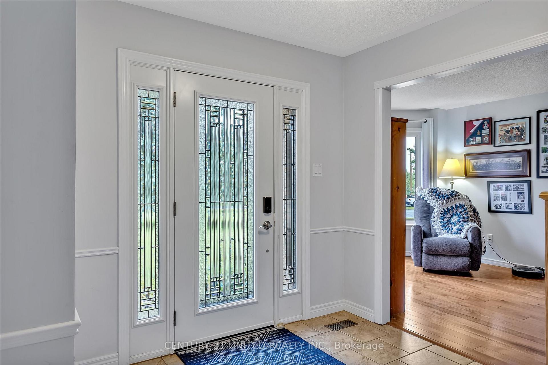 Photo 6 of 44 Valleyview Drive, Cavan Monaghan, Cavan Twp — HOMEH