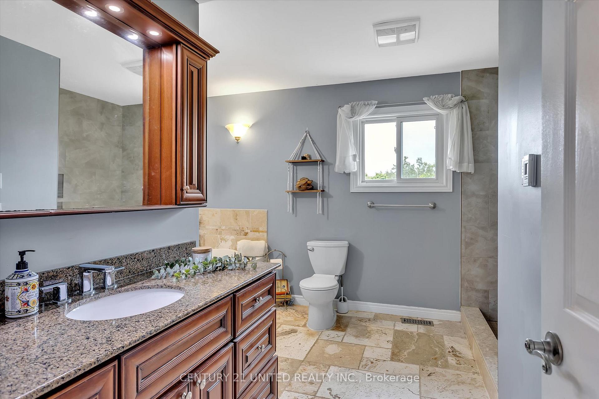Photo 20 of 44 Valleyview Drive, Cavan Monaghan, Cavan Twp — HOMEH