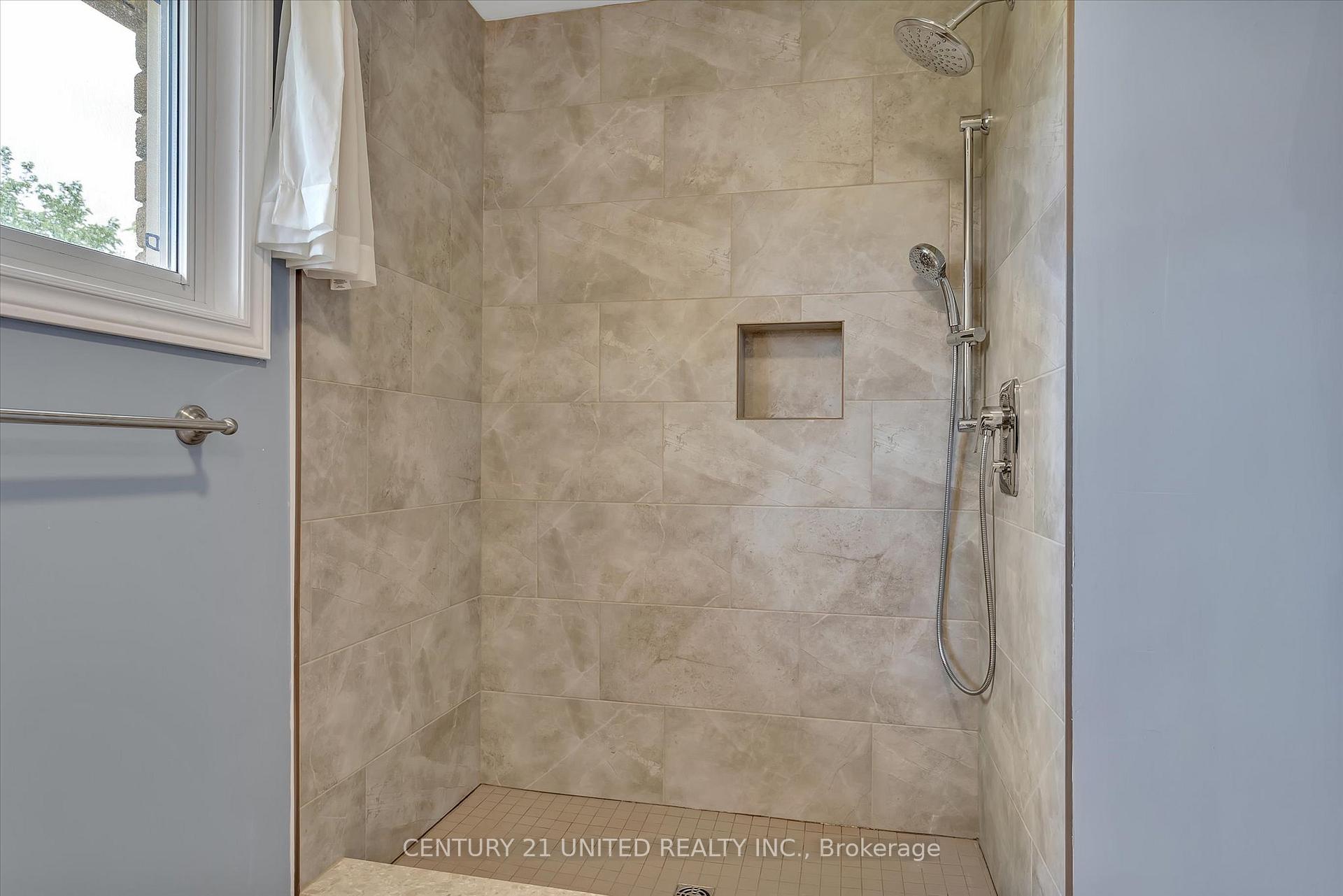 Photo 22 of 44 Valleyview Drive, Cavan Monaghan, Cavan Twp — HOMEH