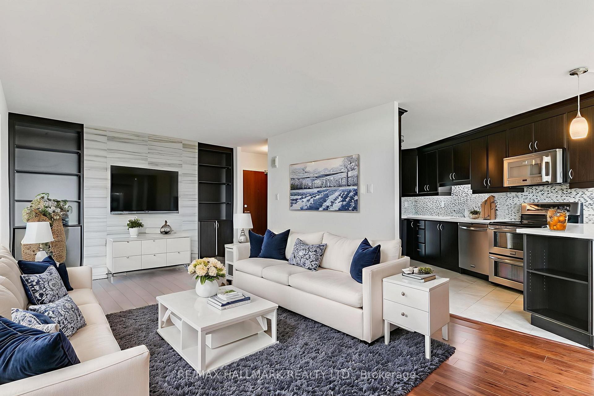 Photo 8 of Unit 2303, 980 Broadview Avenue, Toronto, Broadview North — HOMEH