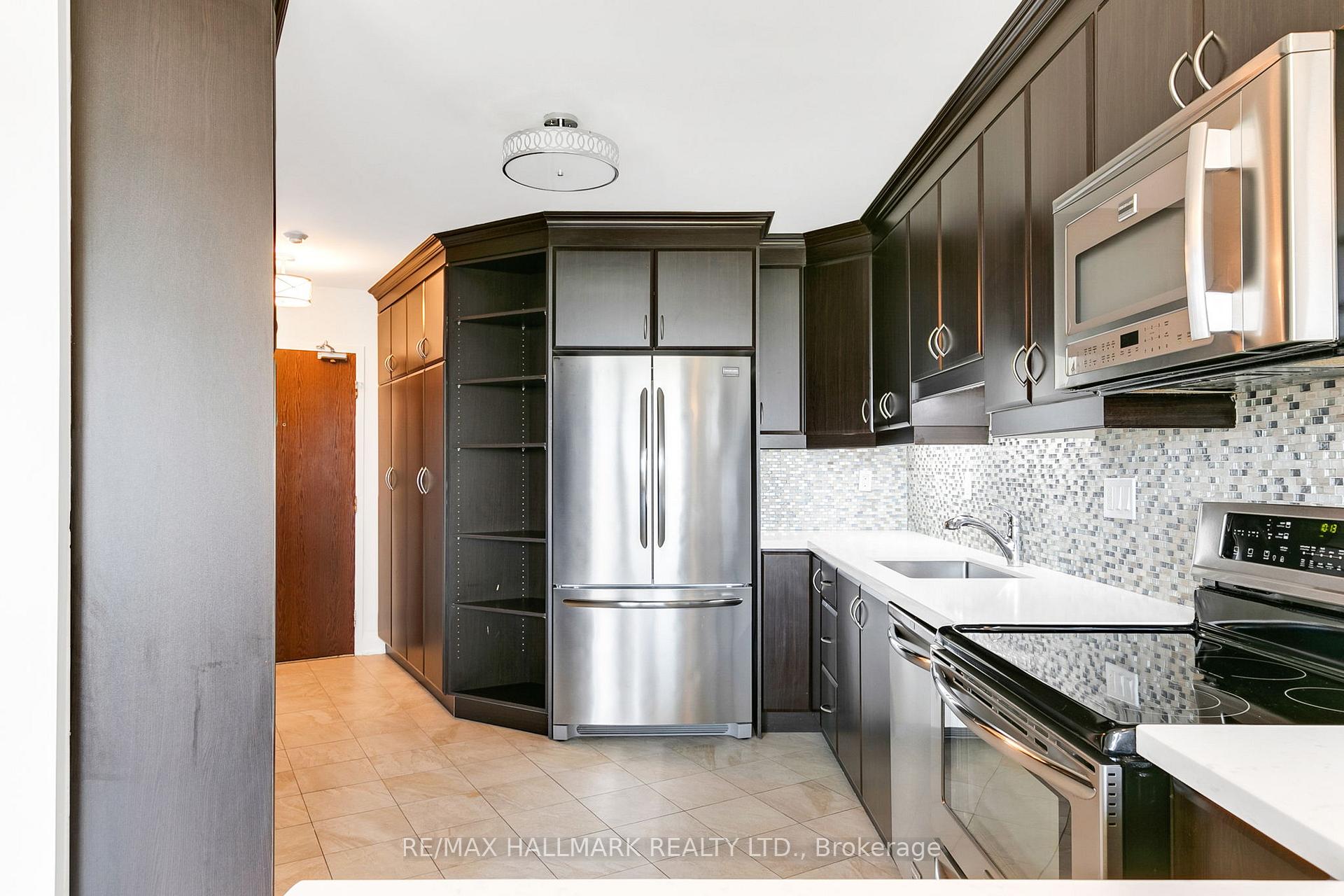 Photo 14 of Unit 2303, 980 Broadview Avenue, Toronto, Broadview North — HOMEH