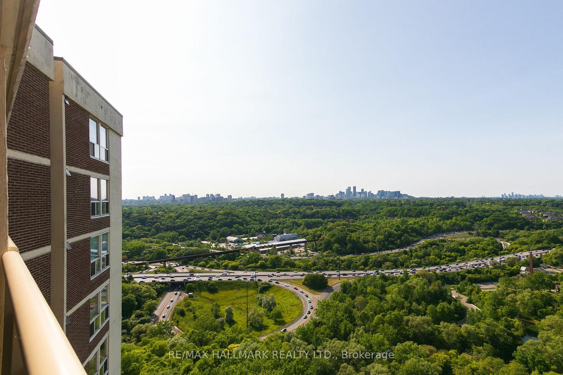 Photo 24 of Unit 2303, 980 Broadview Avenue, Toronto, Broadview North — HOMEH
