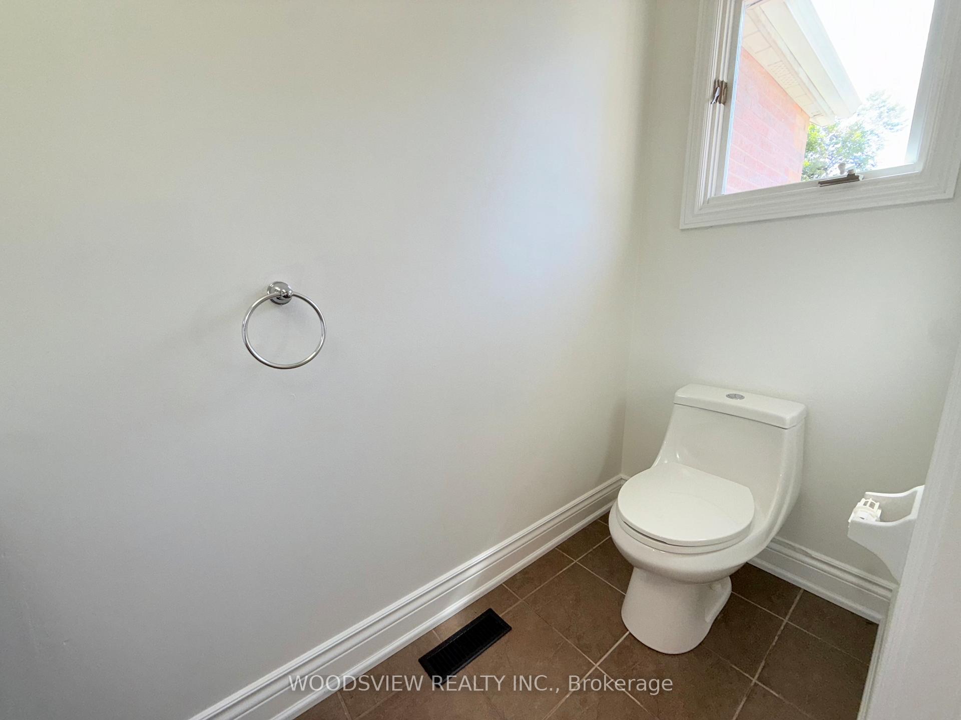 Photo 7 of Unit 2, 99 Lake Drive N, Georgina, Historic Lakeshore Communities — HOMEH