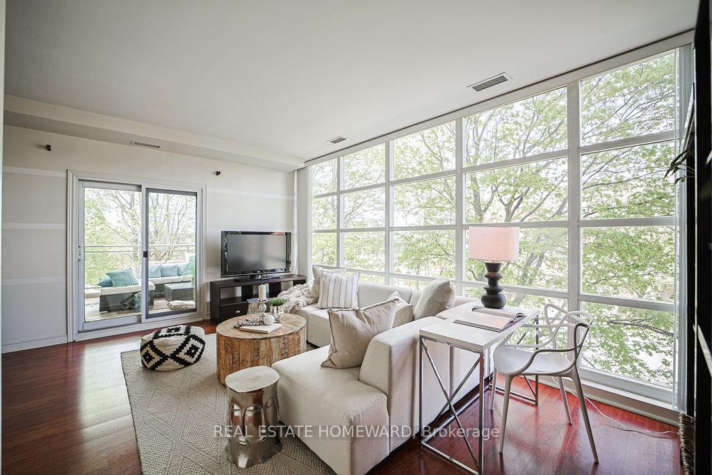 Photo 2 of Unit 209, 1 Leaside Park Drive, Toronto, Thorncliffe Park — HOMEH