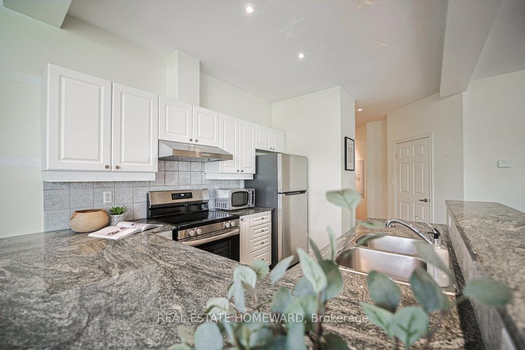 Photo 7 of Unit 209, 1 Leaside Park Drive, Toronto, Thorncliffe Park — HOMEH