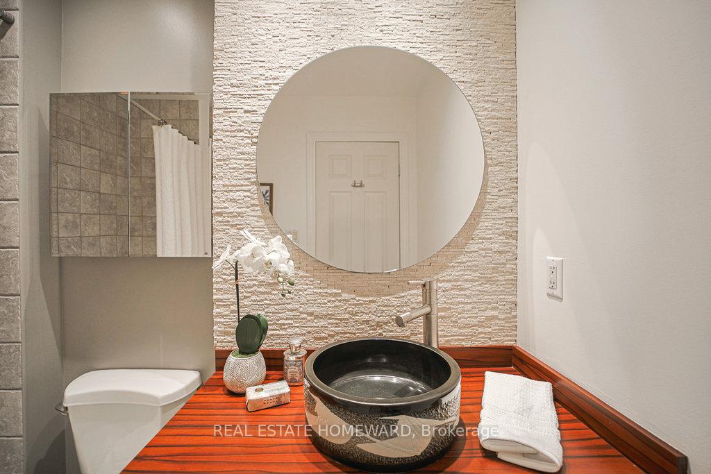 Photo 14 of Unit 209, 1 Leaside Park Drive, Toronto, Thorncliffe Park — HOMEH