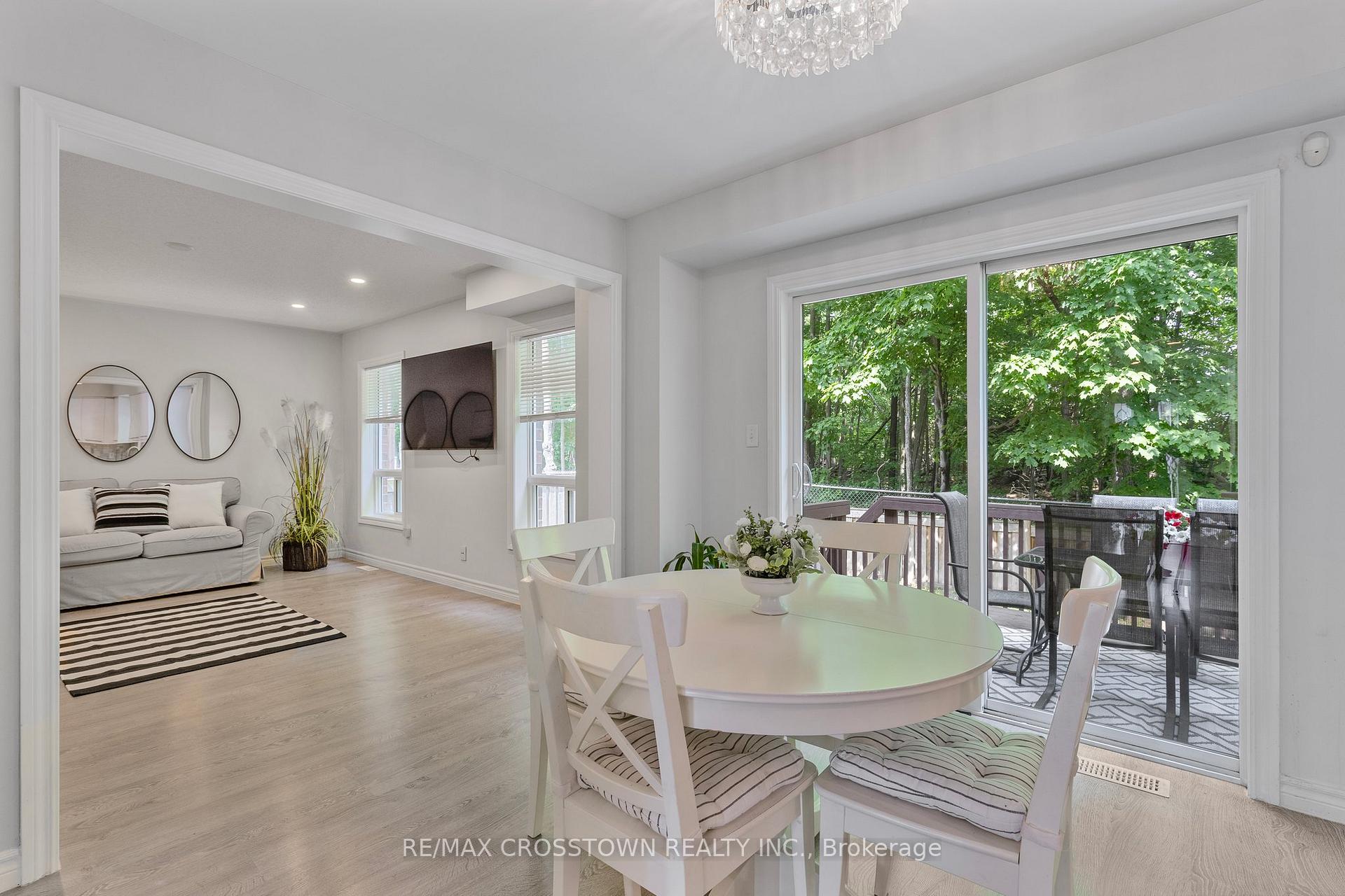 Photo 12 of 103 Diana Way, Barrie, Innis-Shore — HOMEH