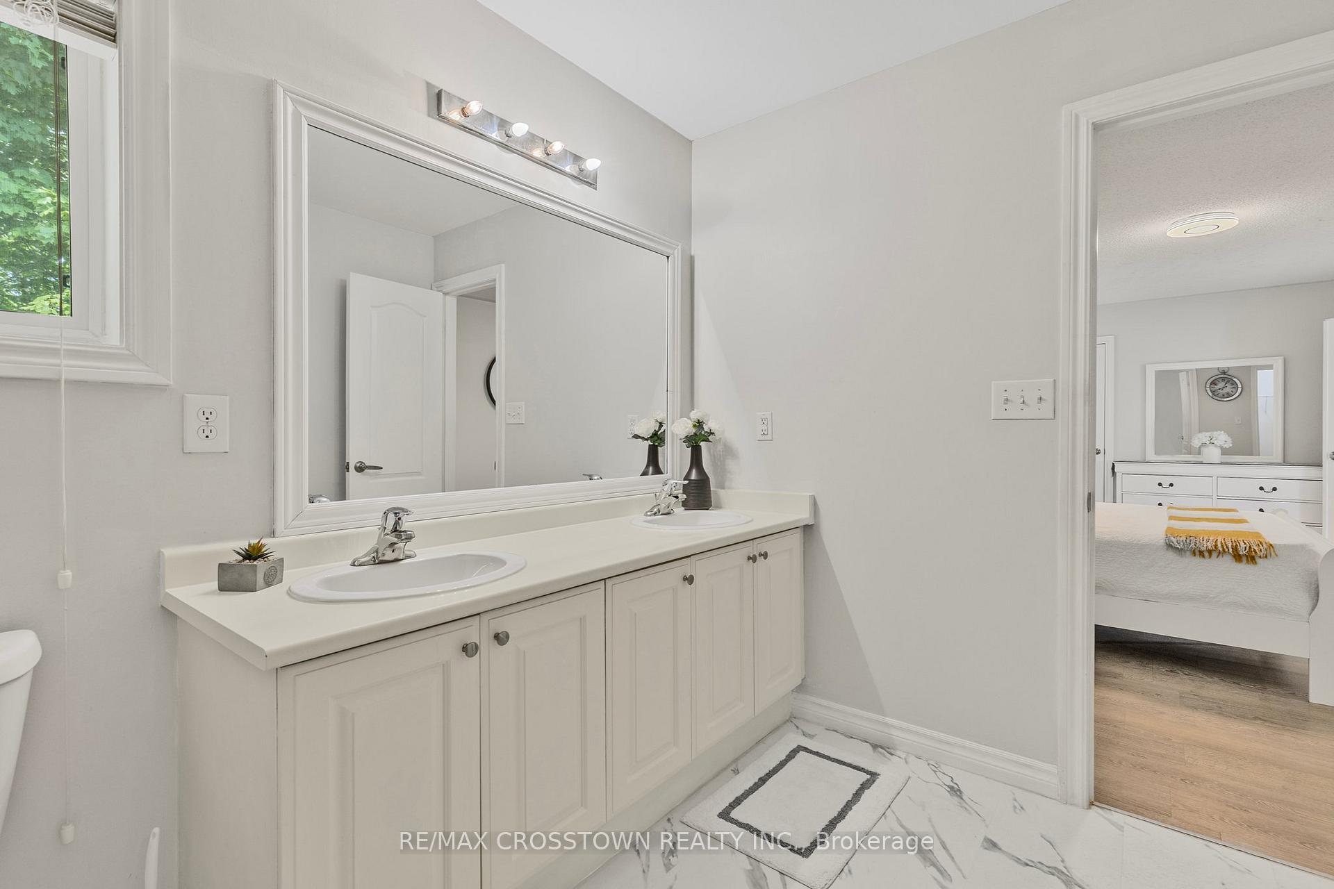 Photo 23 of 103 Diana Way, Barrie, Innis-Shore — HOMEH