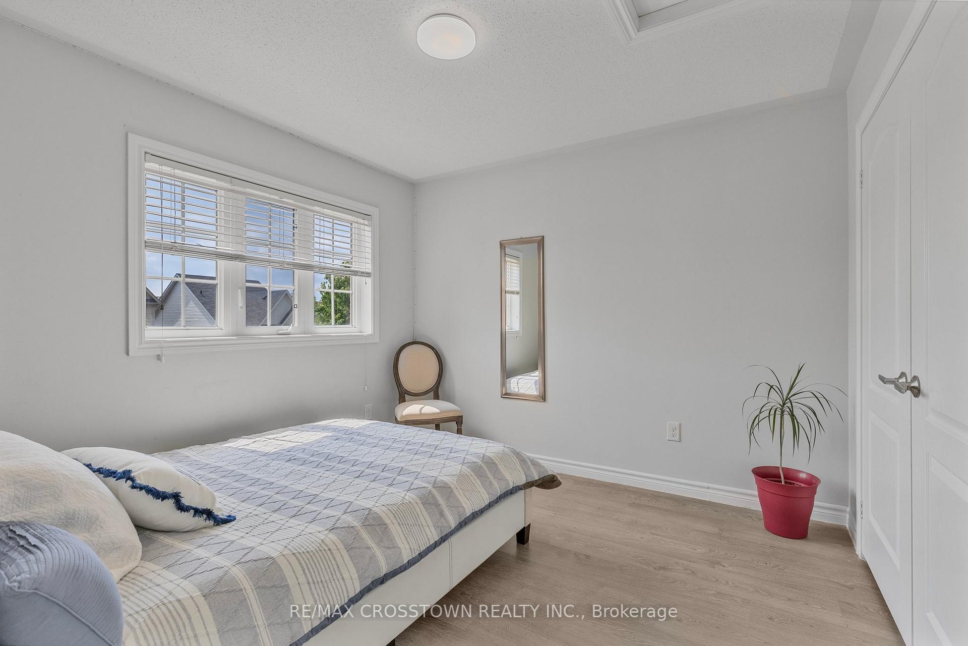 Photo 28 of 103 Diana Way, Barrie, Innis-Shore — HOMEH