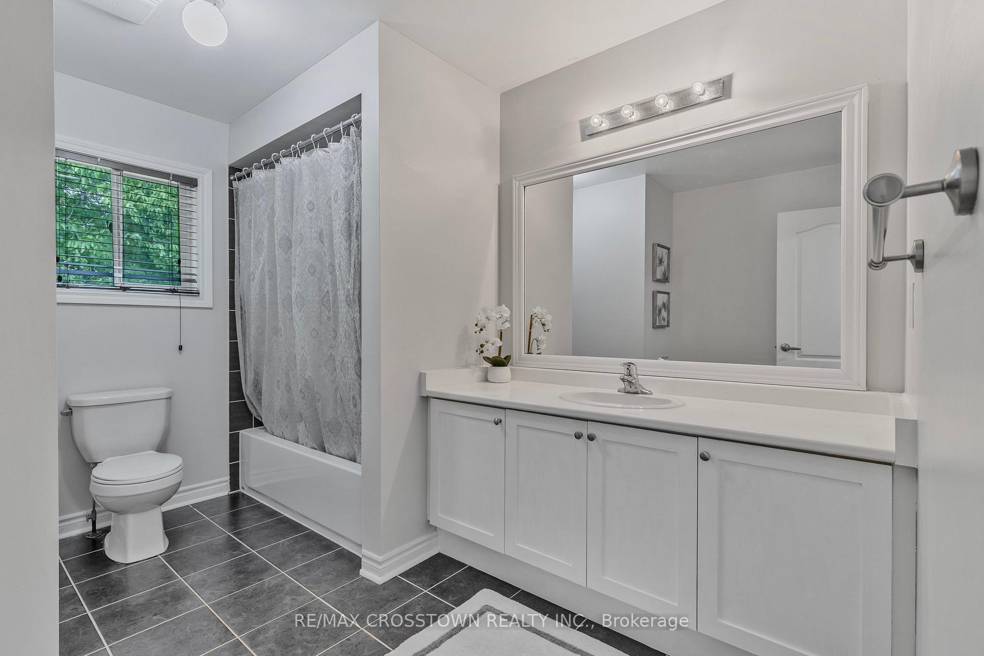 Photo 29 of 103 Diana Way, Barrie, Innis-Shore — HOMEH
