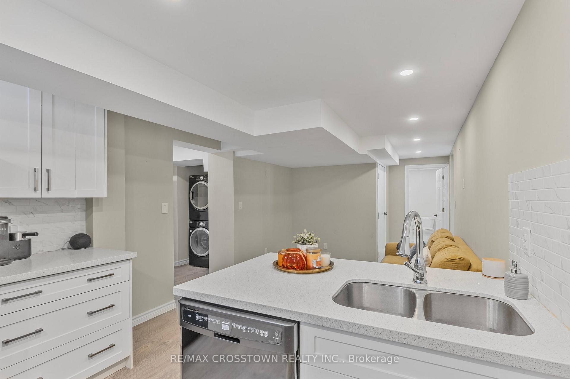 Photo 31 of 103 Diana Way, Barrie, Innis-Shore — HOMEH