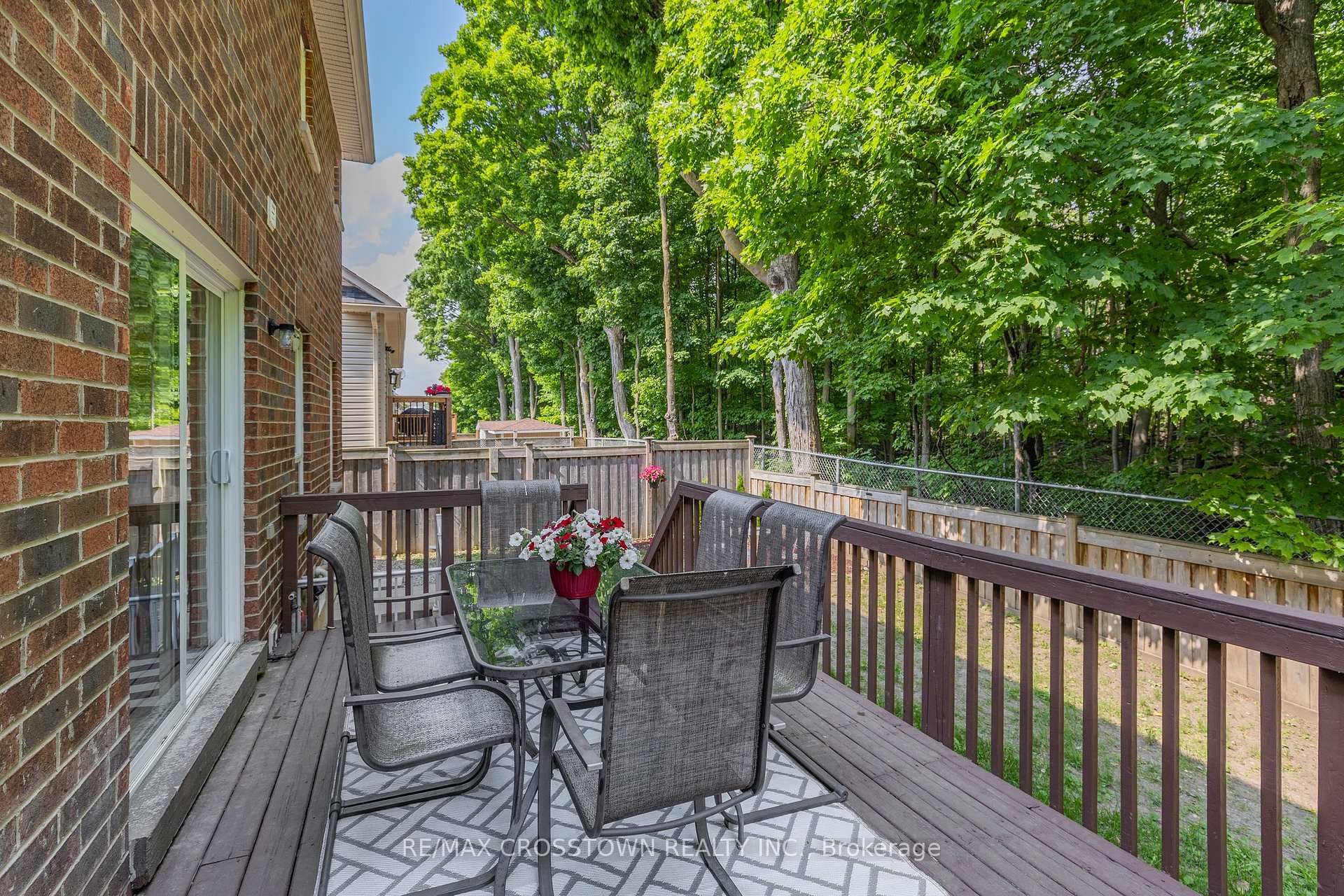 Photo 42 of 103 Diana Way, Barrie, Innis-Shore — HOMEH