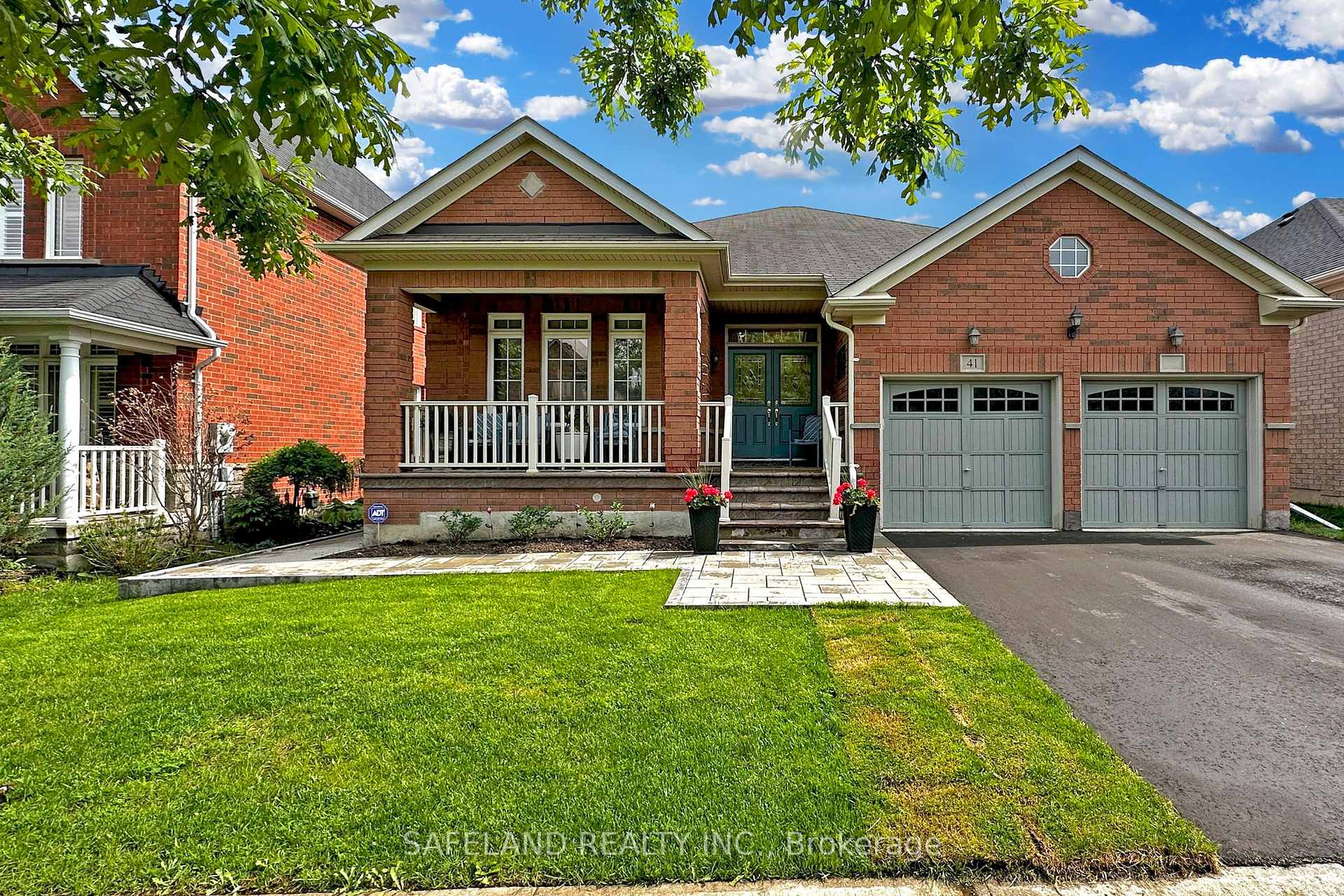 Photo 1 of 41 Eakins Drive, Aurora, Bayview Northeast — HOMEH
