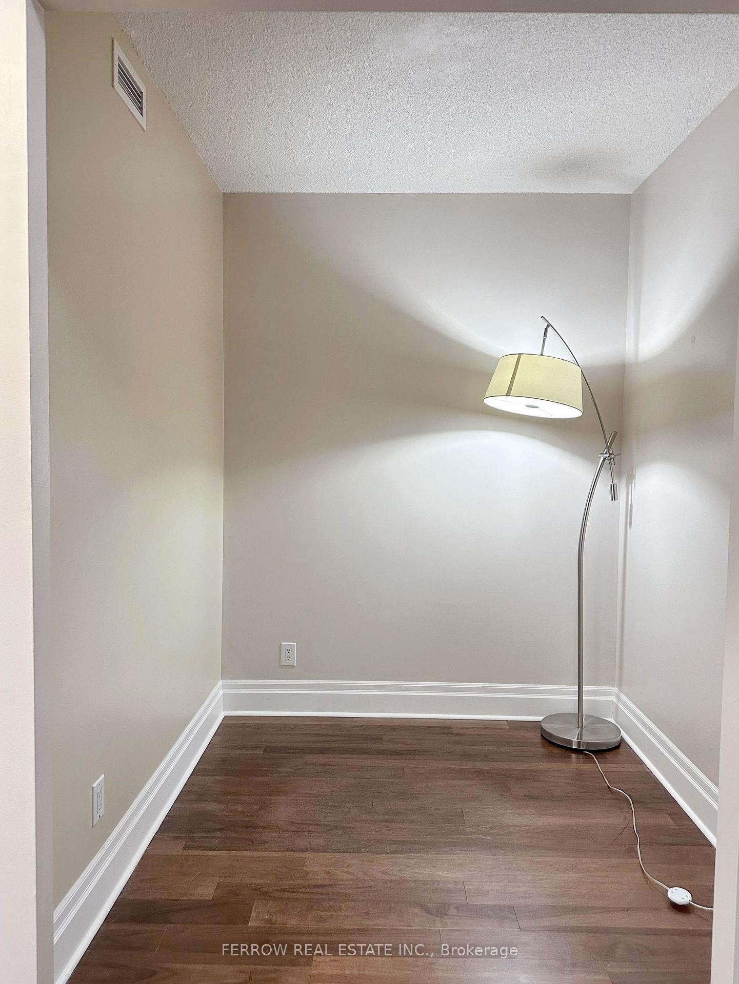Photo 8 of Unit 207, 151 Upper Duke Crescent, Markham, Unionville — HOMEH