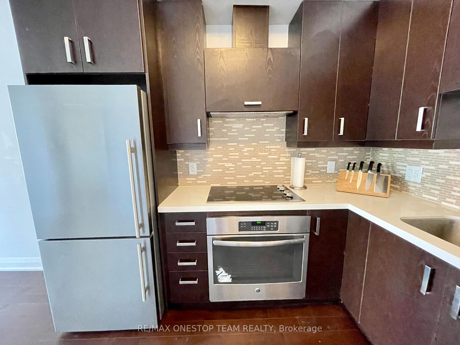 Photo 3 of Unit 325, 28 Uptown Drive, Markham, Unionville — HOMEH