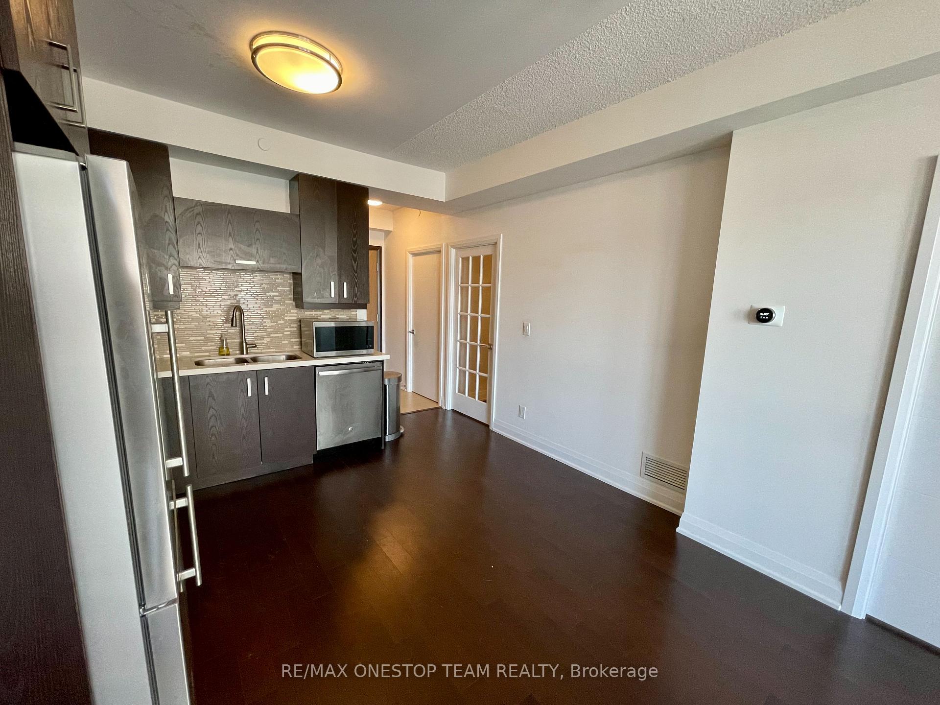 Photo 6 of Unit 325, 28 Uptown Drive, Markham, Unionville — HOMEH