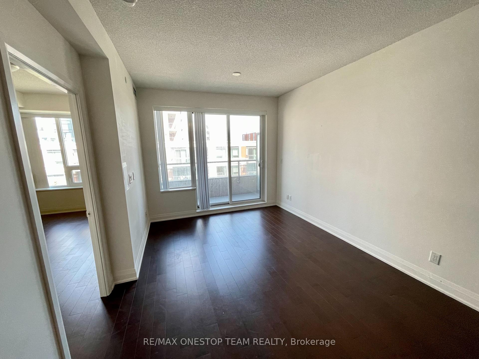 Photo 8 of Unit 325, 28 Uptown Drive, Markham, Unionville — HOMEH