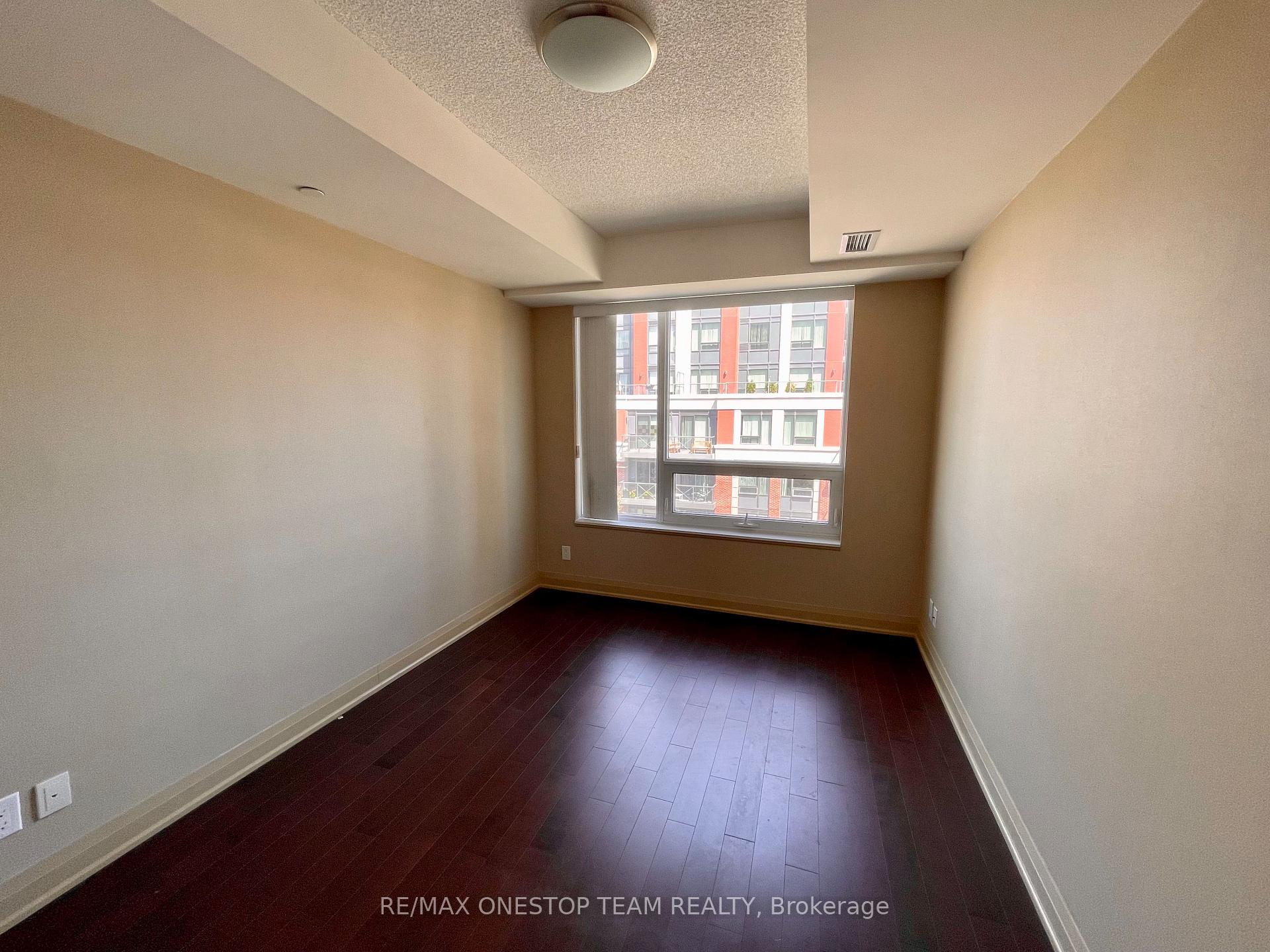 Photo 10 of Unit 325, 28 Uptown Drive, Markham, Unionville — HOMEH