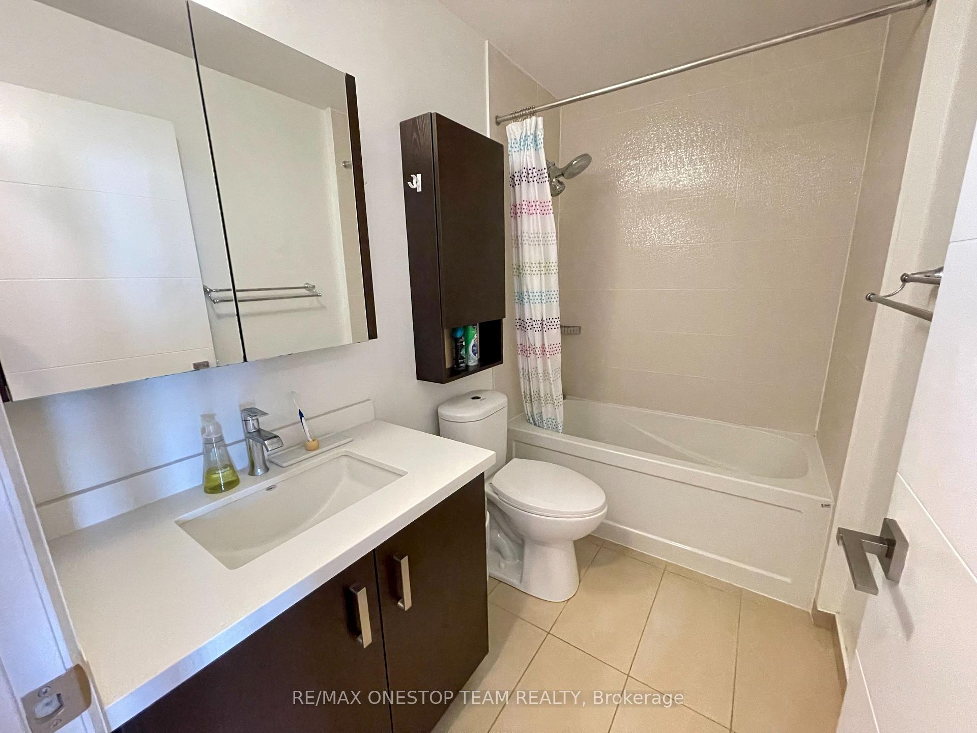 Photo 18 of Unit 325, 28 Uptown Drive, Markham, Unionville — HOMEH