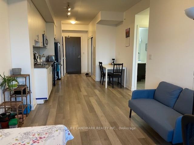 Photo 6 of Unit 1628, 7161 Yonge Street, Markham, Grandview — HOMEH