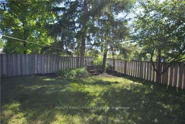 Photo 16 of 1 Homer Square, Brampton, Central Park — HOMEH
