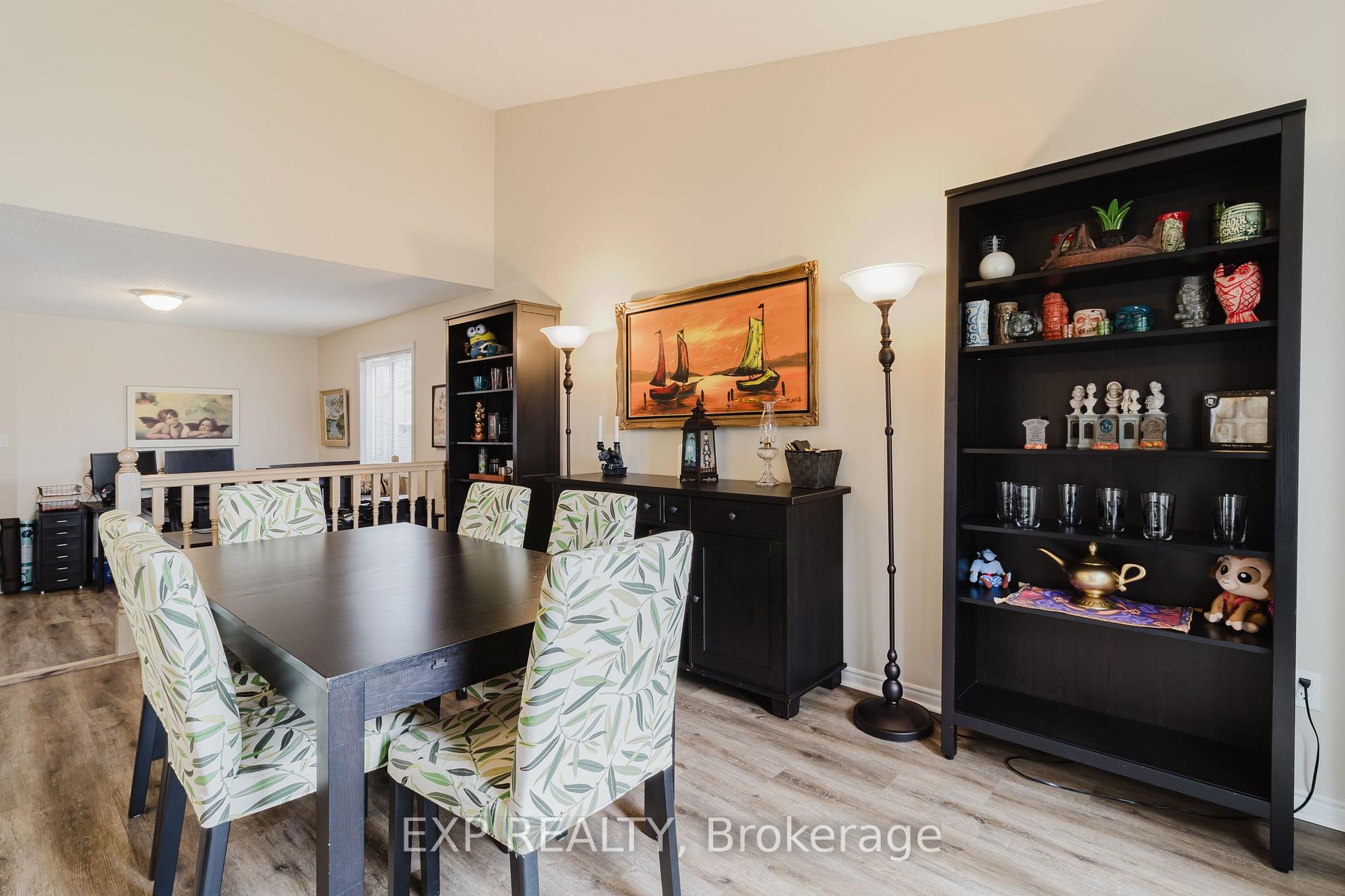 Photo 13 of 37 Springgarden Crescent, Hamilton, Stoney Creek Mountain — HOMEH