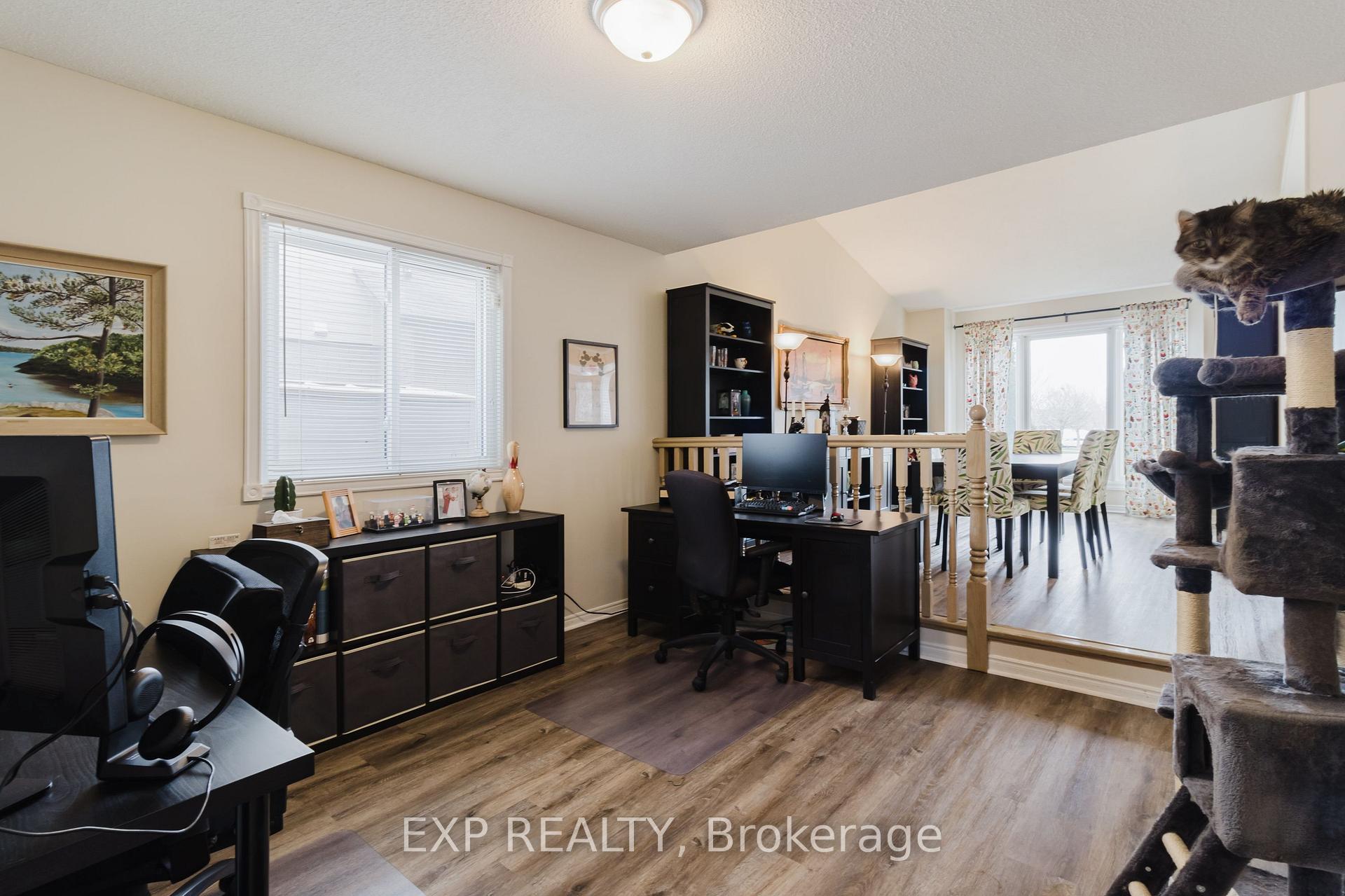 Photo 15 of 37 Springgarden Crescent, Hamilton, Stoney Creek Mountain — HOMEH
