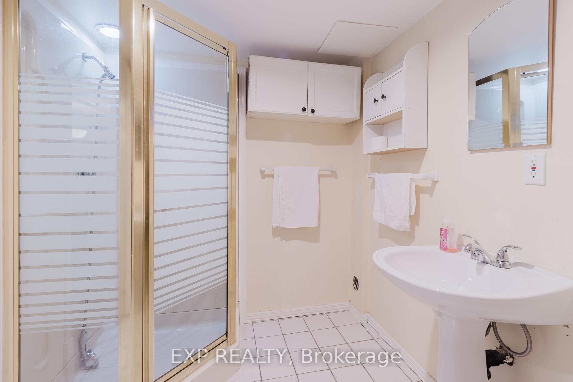 Photo 92 of 37 Springgarden Crescent, Hamilton, Stoney Creek Mountain — HOMEH