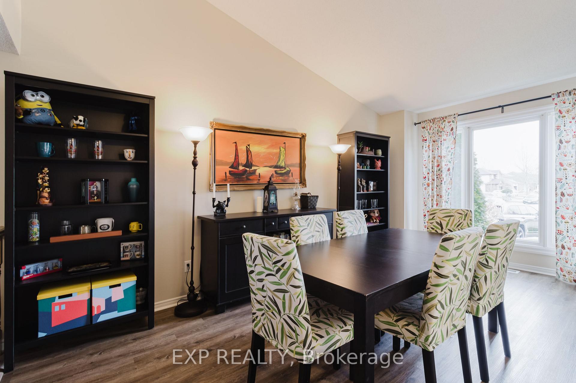 Photo 30 of 37 Springgarden Crescent, Hamilton, Stoney Creek Mountain — HOMEH