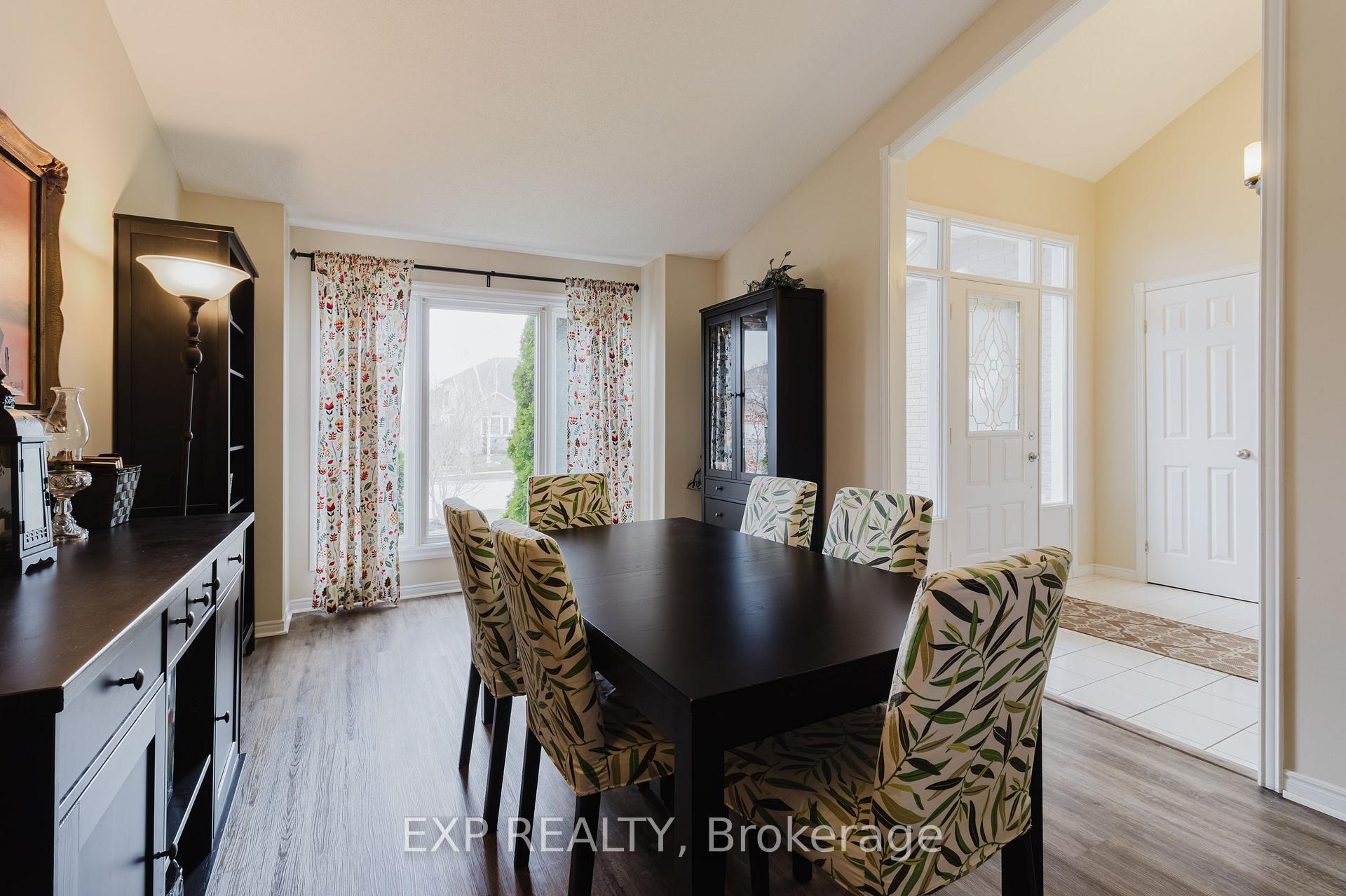 Photo 31 of 37 Springgarden Crescent, Hamilton, Stoney Creek Mountain — HOMEH