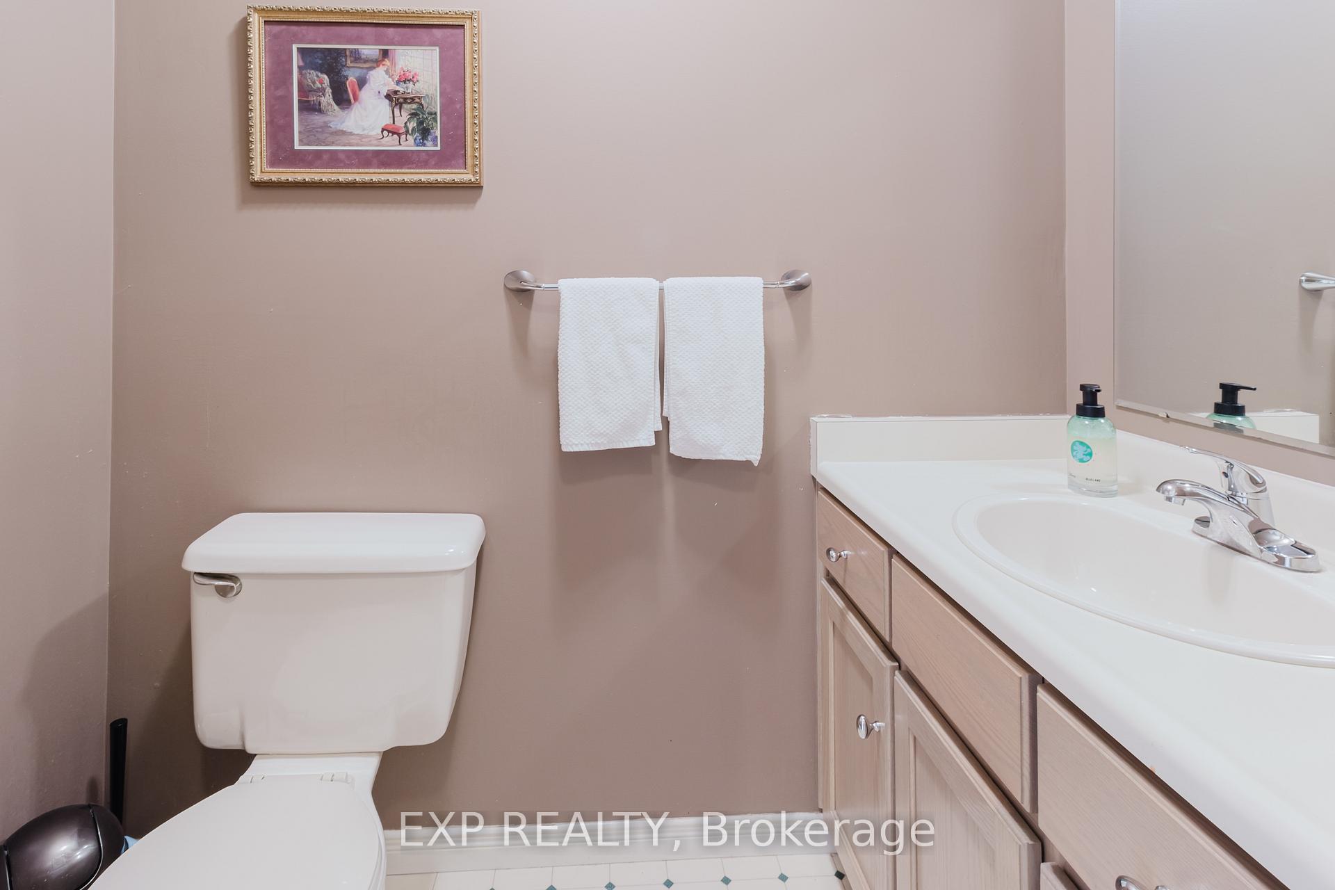 Photo 41 of 37 Springgarden Crescent, Hamilton, Stoney Creek Mountain — HOMEH